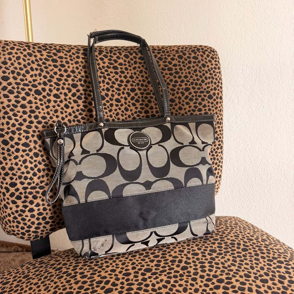 Coach Black Gray Signature Canvas Patent Leather Tote Handbag F17433
